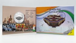 75th Republic day (Denomination of `75) UNC-Folder Packing - FGCO001499 - Image 4