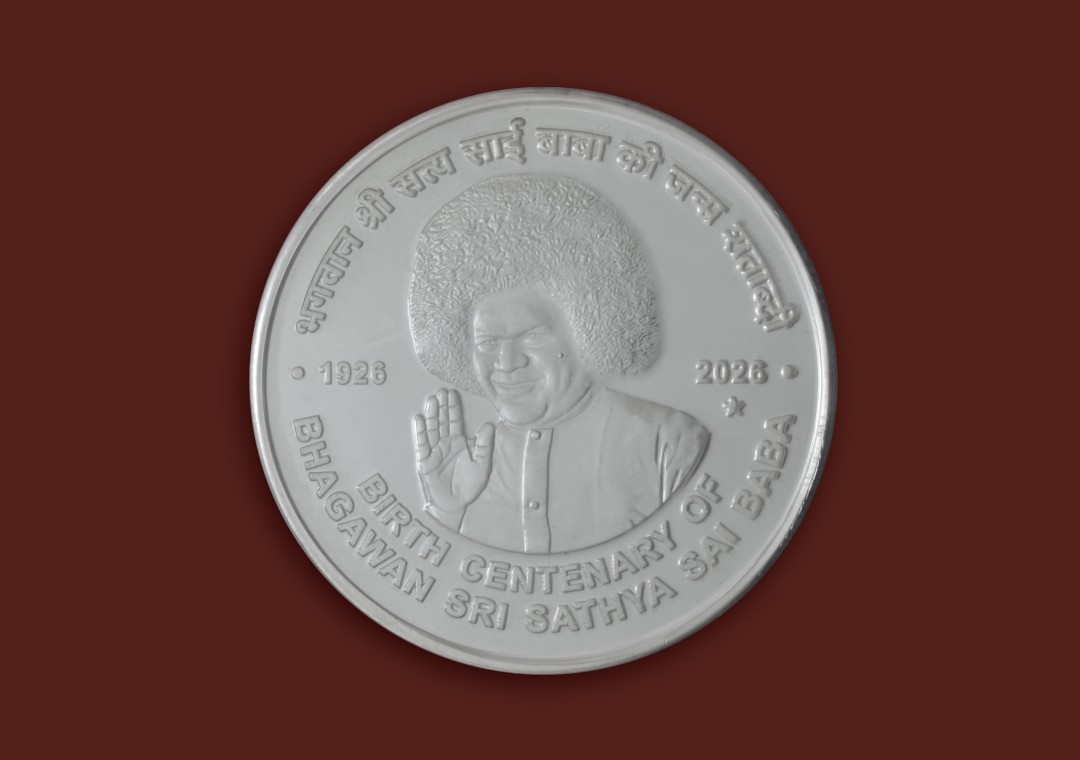 Birth Centenary of Bhagawan Sri Sathya Sai Baba | Rs. 100 UNC Coin | 3-Fold Pack - Image 3